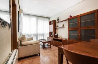 Mueble comedor modular + mesa extensible y 4 silla