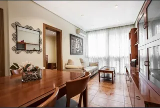 Mueble comedor modular + mesa extensible y 4 silla