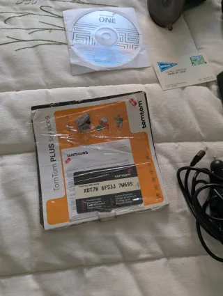 TomTom ONE Navegador GPS + Accesorios