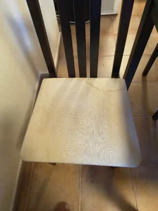 Mesa comedor con 4 sillas