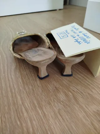 Zapatos de fiesta con pedrería   Corte Ing