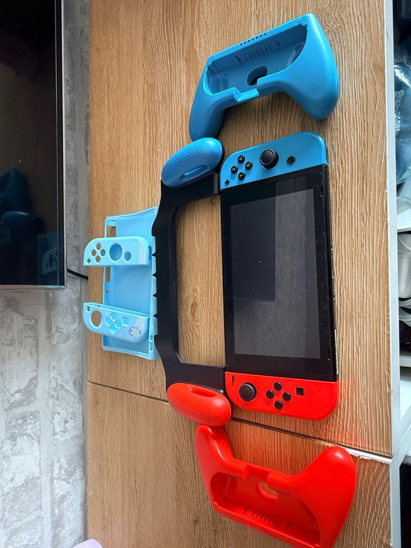 Nintendo Switch Azul y Rojo afbeelding 4