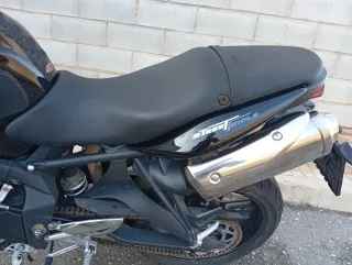 Triumph Street Triple 675 Negra