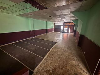 Local comercial en venta en Numancia - San Fernando en Santander