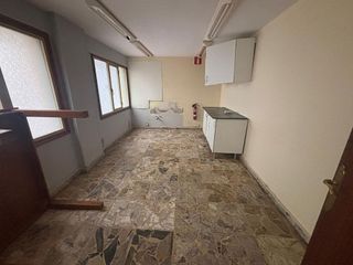 Local comercial en venta en Numancia - San Fernando en Santander