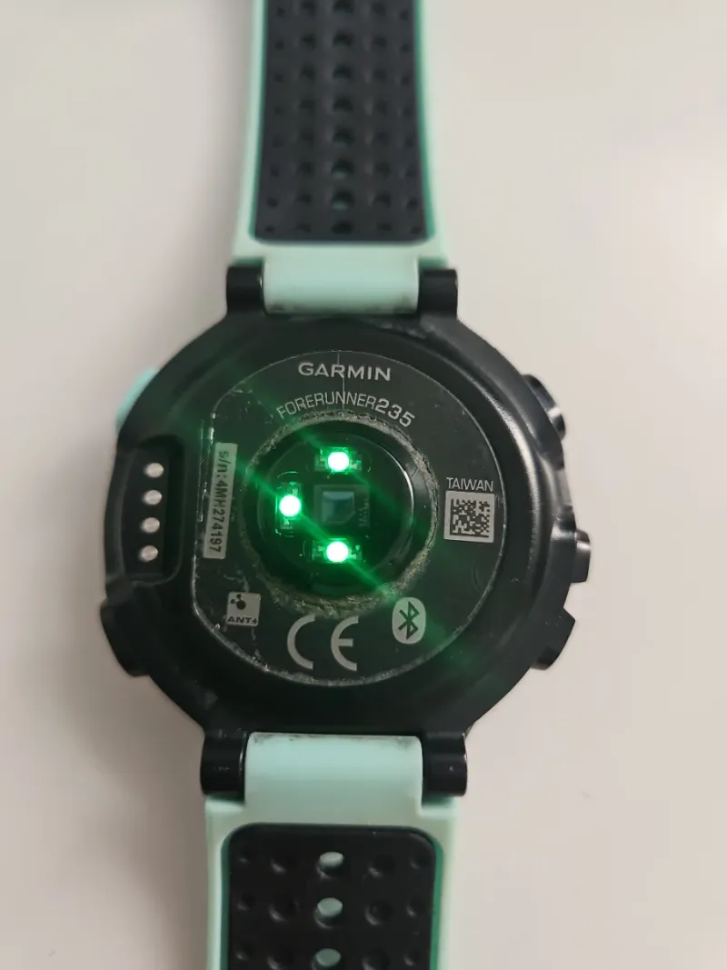 Garmin Forerunner 235 Verde afbeelding 2
