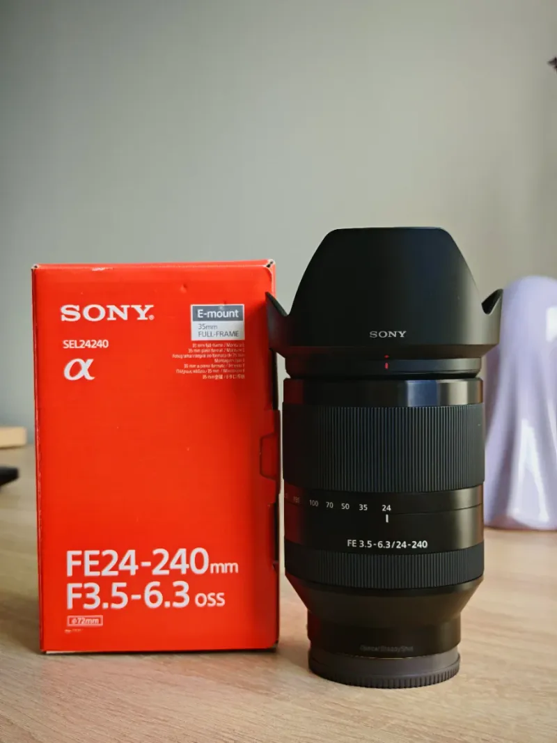 Objetivo Sony FE 24-240mm f/3.5-6.3 OSS NUEVO