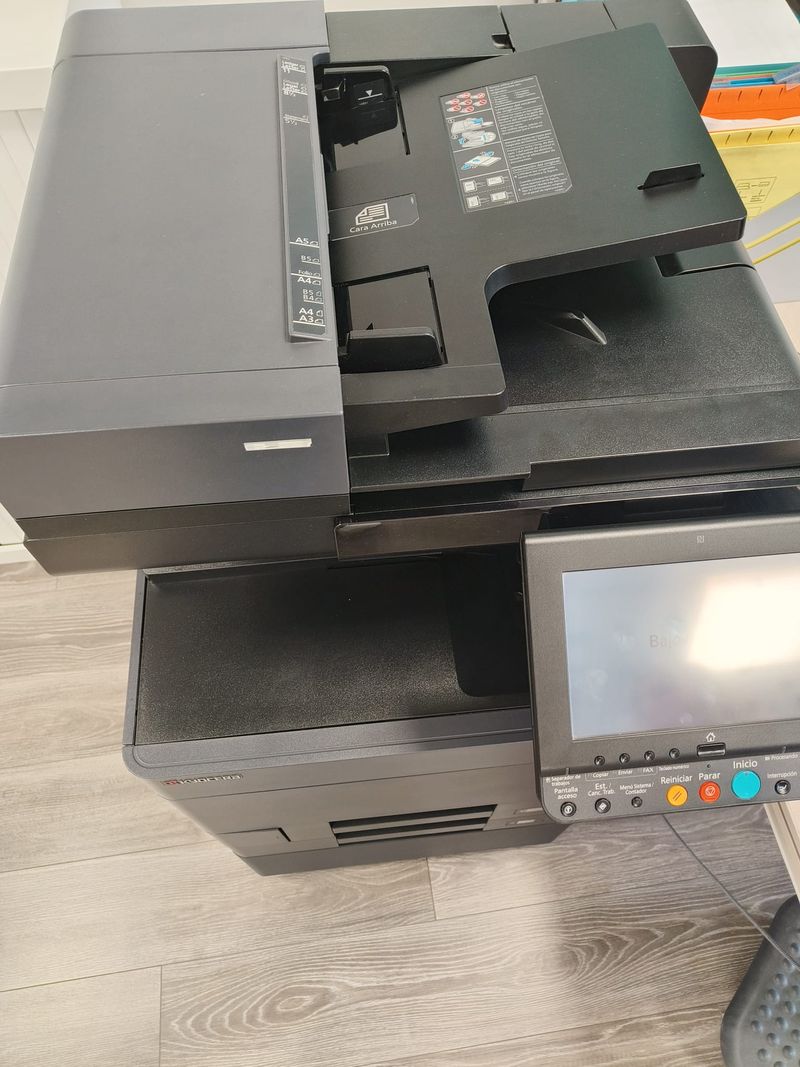 Impresora Profesional Kyocera Multifunción 2552 ci afbeelding 2