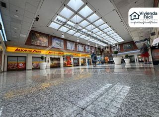 Local comercial en venta en Casco histórico de Vicálvaro en Madrid