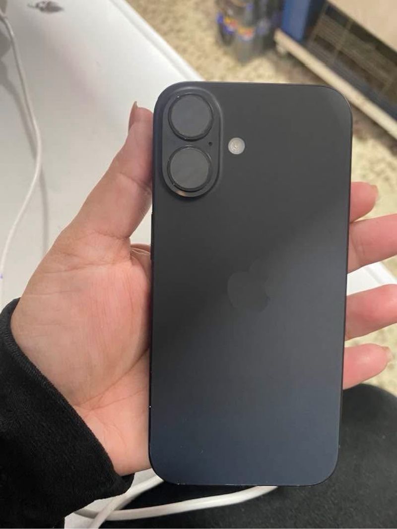 iPhone 16 128Gb Negro 7 meses uso