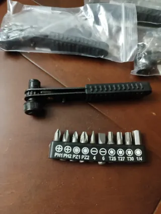 Destornillador trinquete con puntas nuevo estrenar