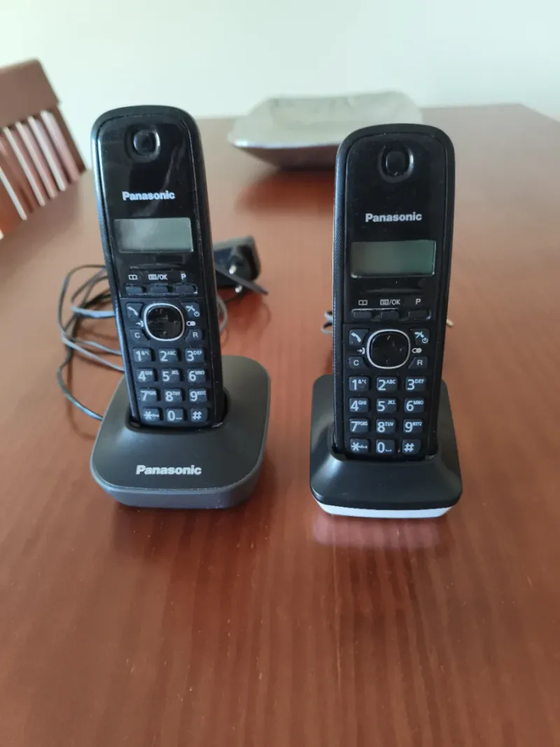 Set 2 Teléfonos Inalámbricos Panasonic