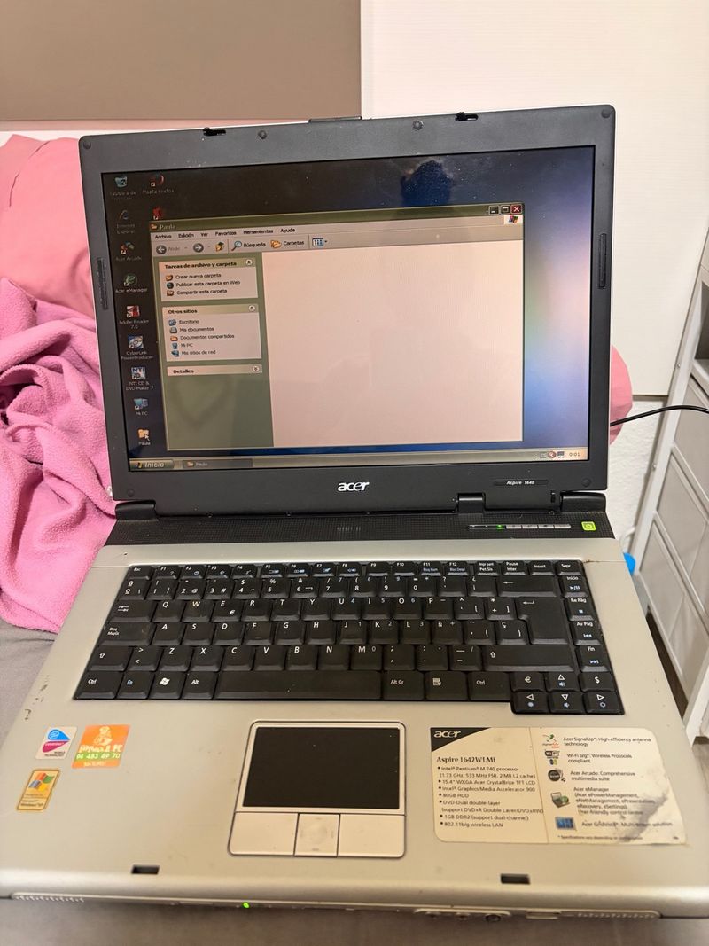 Portátil Acer Aspire 1643WLMi