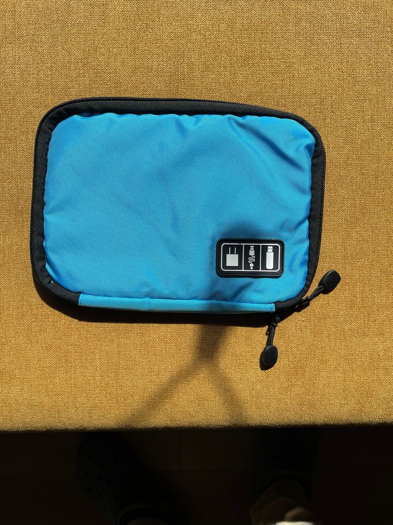 Funda organizadora de cables azul