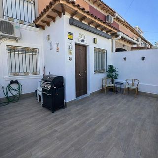 Chalet en venta en La Siesta - El Salado - Torreta en Torrevieja