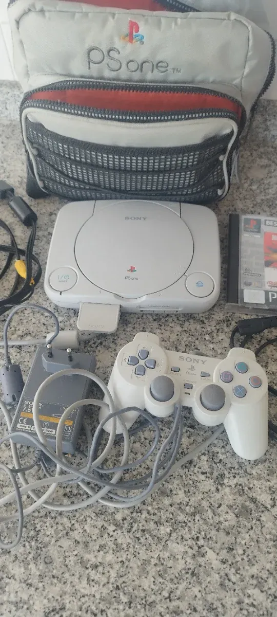 Consola Sony PS One con accesorios afbeelding 2