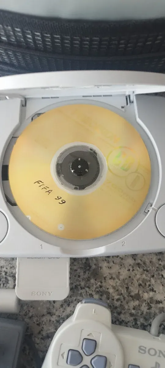 Consola Sony PS One con accesorios afbeelding 3