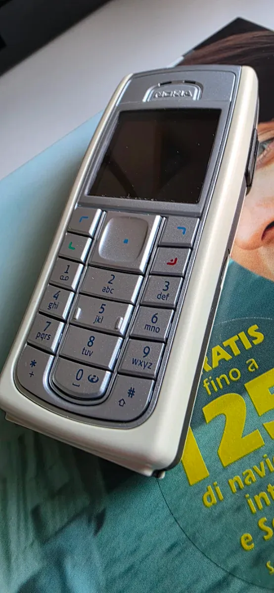 Teléfono móvil Nokia 6230