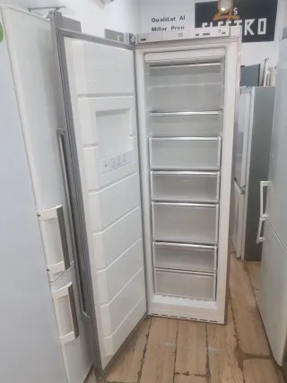 Congelador Siemens con garantía transporte