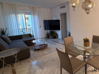 Piso en alquiler en Nueva Andalucía centro en Marbella