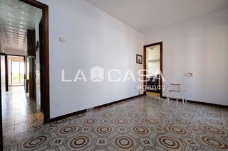 Ático en venta en La Prosperitat en Barcelona