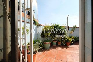 Ático en venta en La Prosperitat en Barcelona