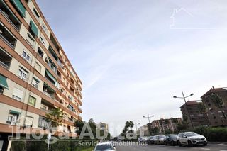 Garaje en venta en Benicalap en Valencia