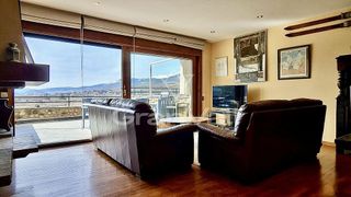 Casa adosada en venta en Puigcerdà