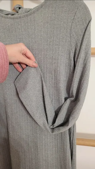 Vestido midi gris de canalé