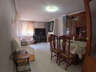 Piso en venta en Zona Piscinas en Burriana