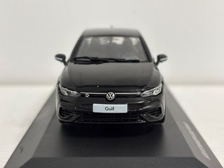 Volkswagen Golf R escala 1/43