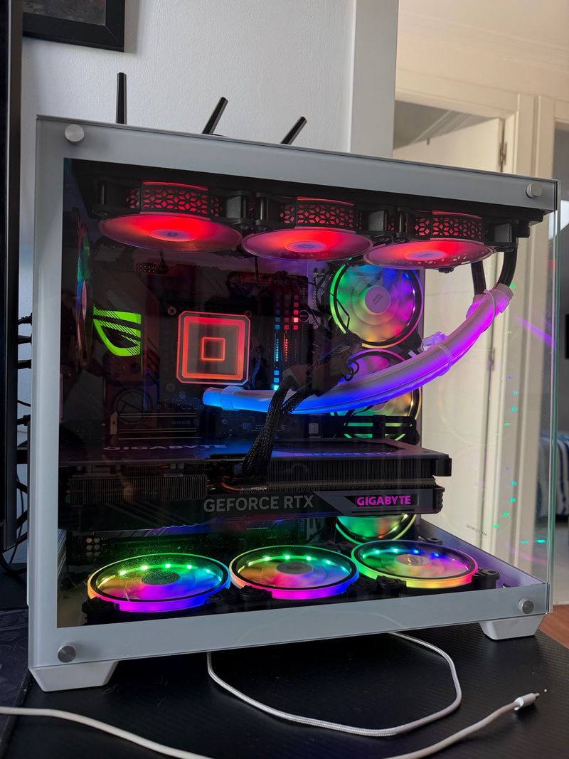 PC Gaming I7-13700k RTX 4070 Ti 48GB RAM