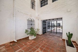 Piso en venta en Puerto Banús en Marbella