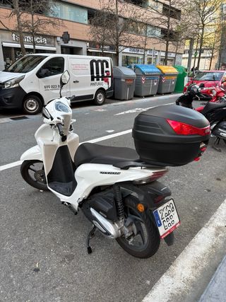 Honda Vision 110 Scooter Blanca