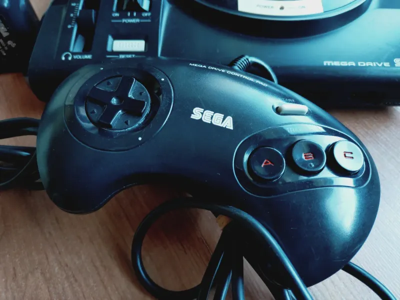Consola Sega Mega Drive con cable RGB afbeelding 3