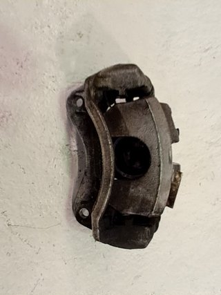 PINZA FRENO DELANTERA DERECHA KIA RIO