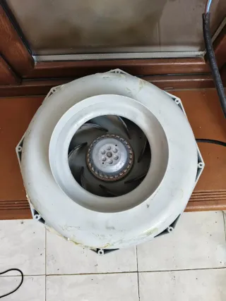 Extractor de aire 200 mm