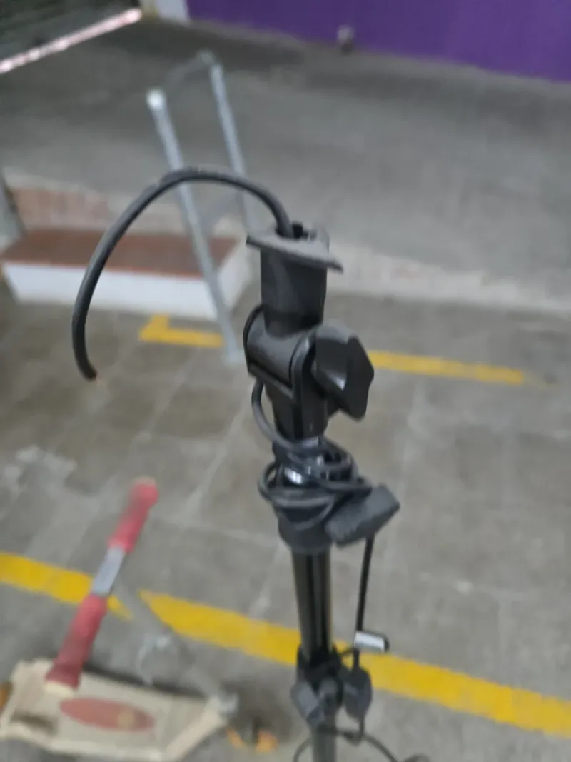 Soporte trípode metálico y plástico afbeelding 2