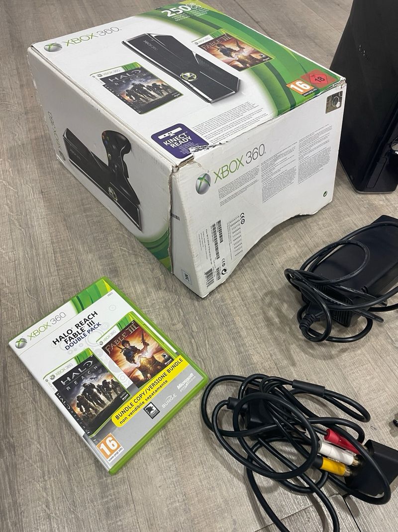 Xbox 360 250GB con juegos y accesorios afbeelding 5