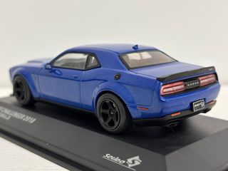 Dodge Challenger SRT SOLIDO escala 1/43