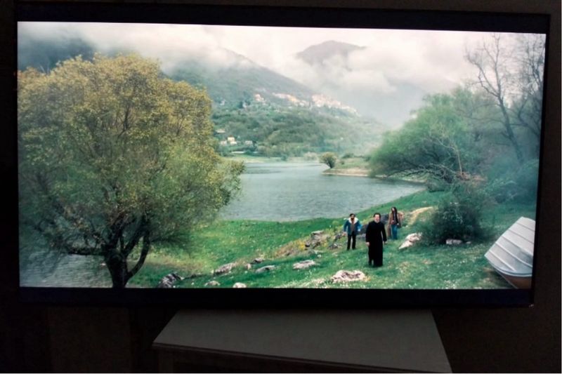 TV Samsung 80 Smart TV afbeelding 3