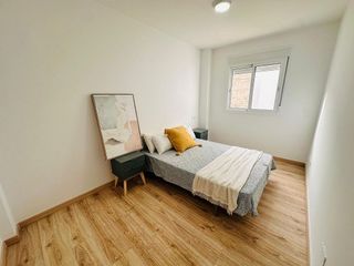 Piso en venta en Parque Victoria Eugenia en Málaga