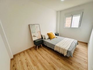 Piso en venta en Parque Victoria Eugenia en Málaga