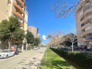 Local comercial en alquiler en Teatinos en Málaga