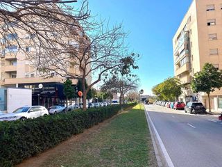 Local comercial en alquiler en Teatinos en Málaga