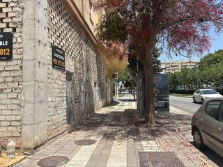 Local comercial en alquiler en Teatinos en Málaga