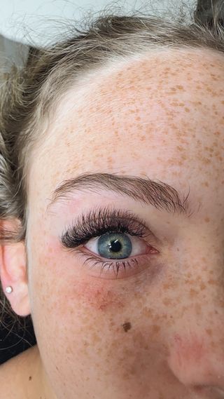 Extensiones de pestañas