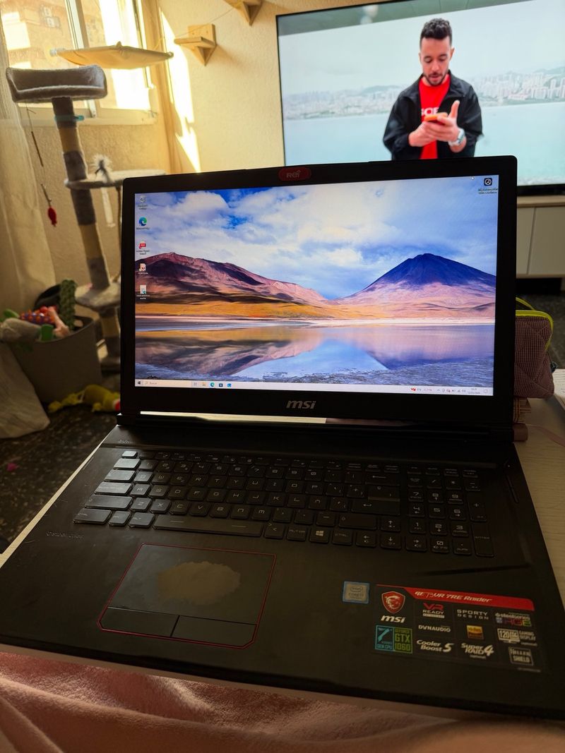 MSI GE63 Raider Gaming Laptop i7 GTX