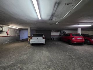 Garaje en venta en Centre - Cordelles en Cerdanyola del Vallès