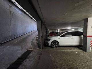 Garaje en venta en Centre - Cordelles en Cerdanyola del Vallès